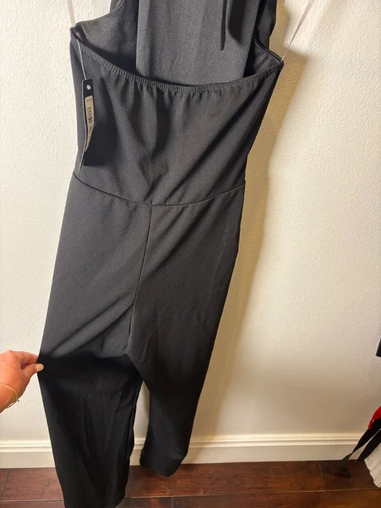 Bebe NWT Black Halter Ruffle Wide Leg Jumpsuit Size 4 - Picture 10 of 11